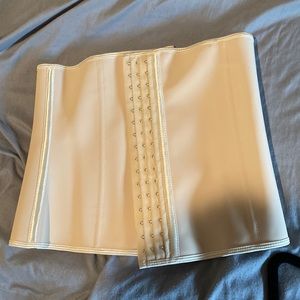 Waist trainer NEW never used